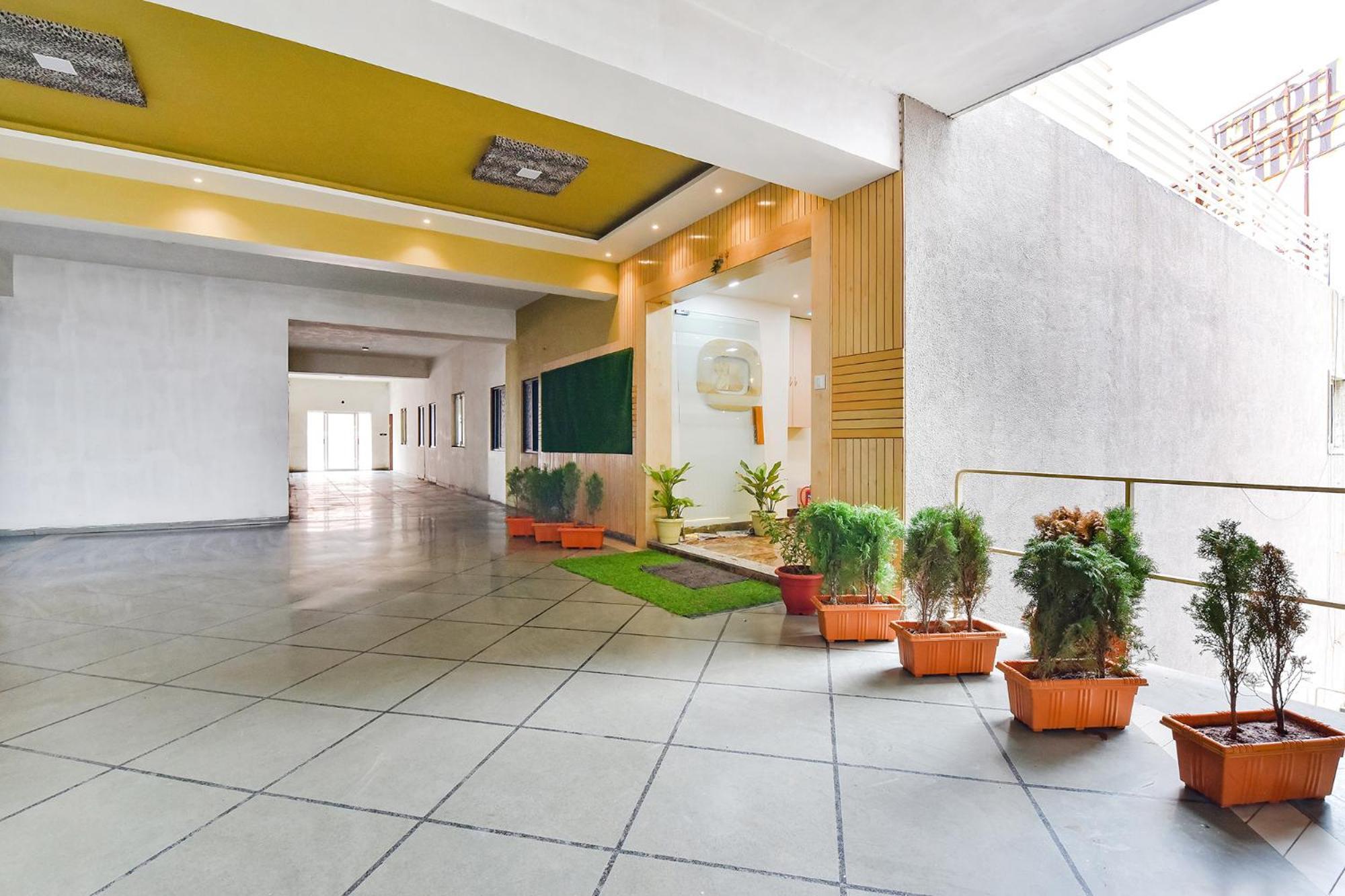Fabhotel Symphony Grand Ahmedabad Luaran gambar